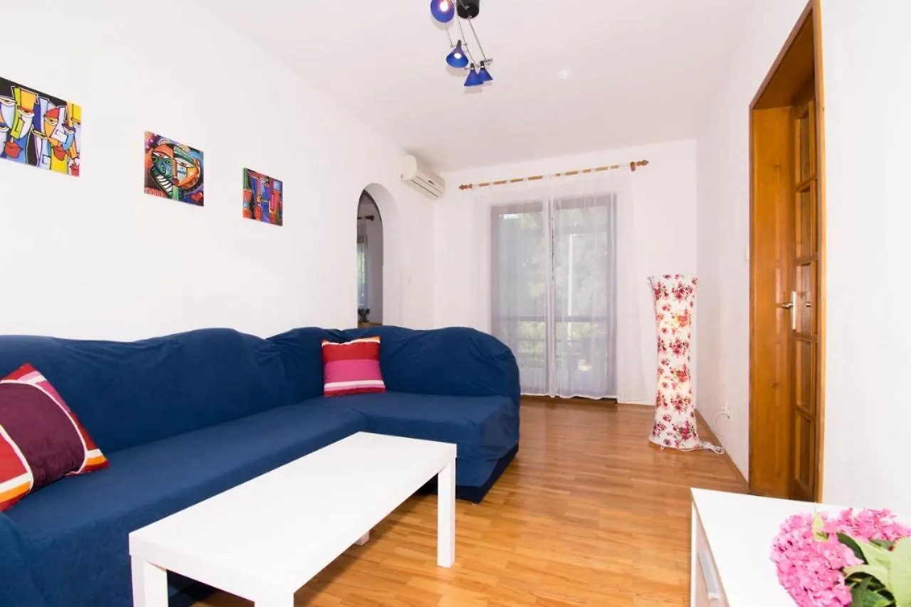 Maris Apartment Banjole 0*,  Croatia